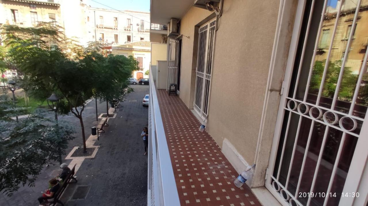 Luxury Catania Panzió Kültér fotó