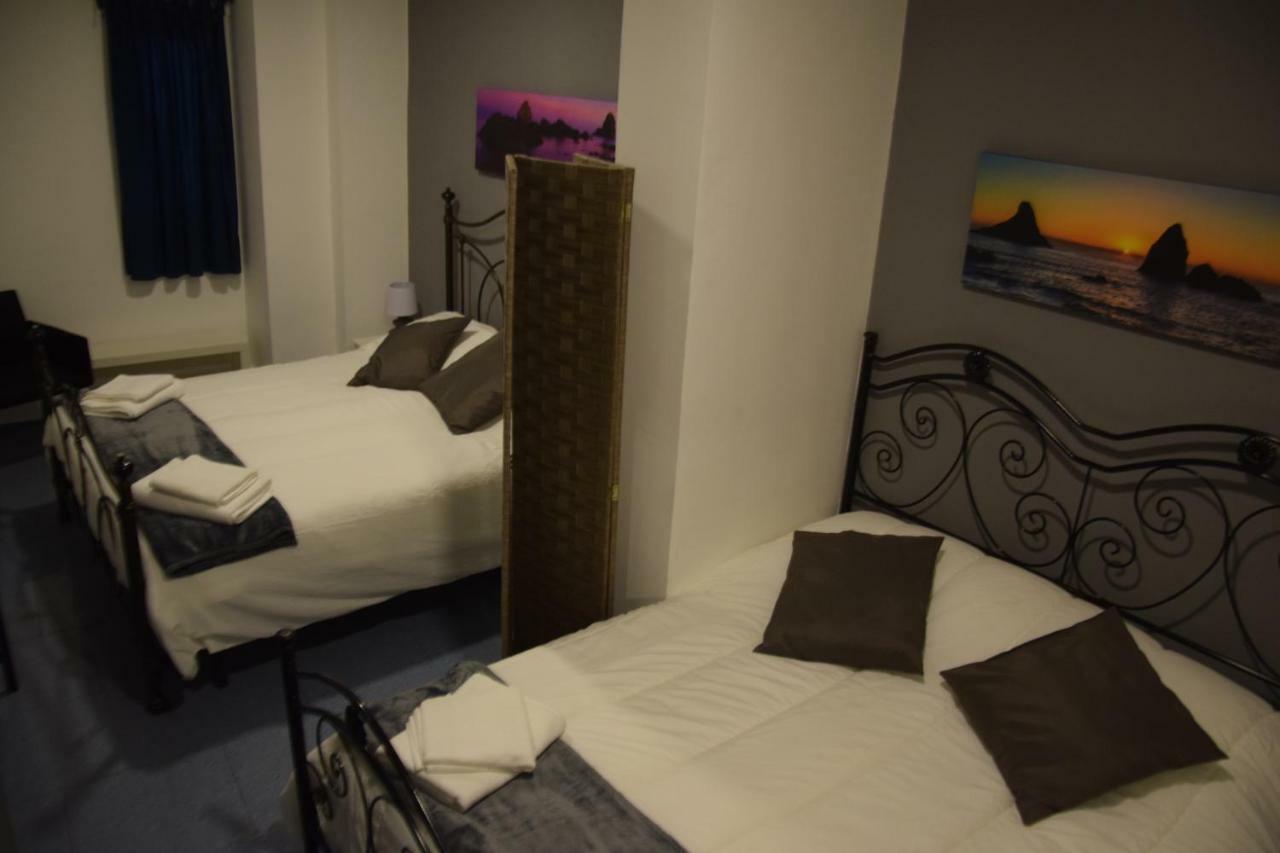 Luxury Catania Panzió Kültér fotó