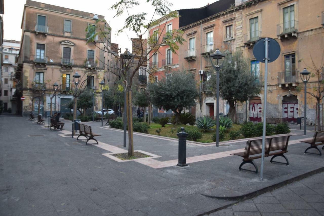Luxury Catania Panzió Kültér fotó