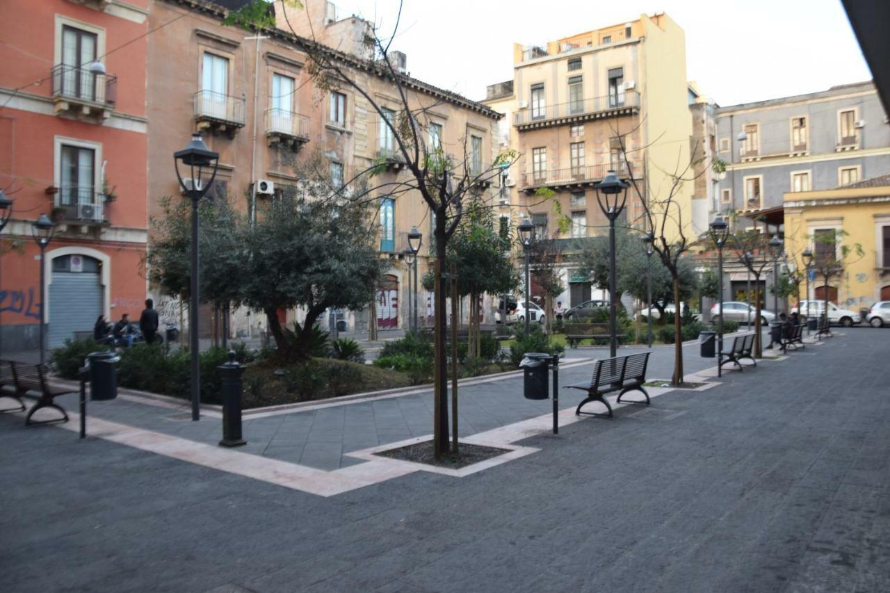 Luxury Catania Panzió Kültér fotó