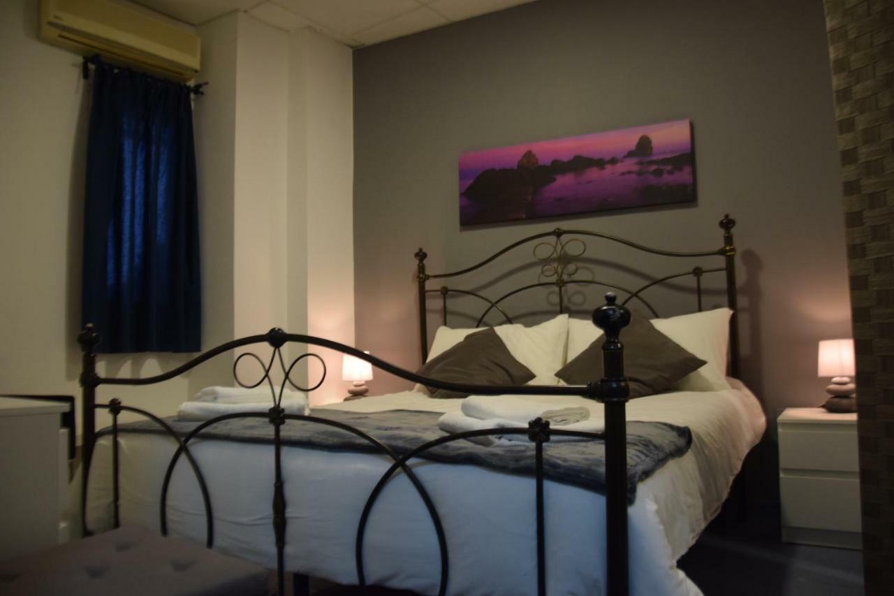 Luxury Catania Panzió Kültér fotó