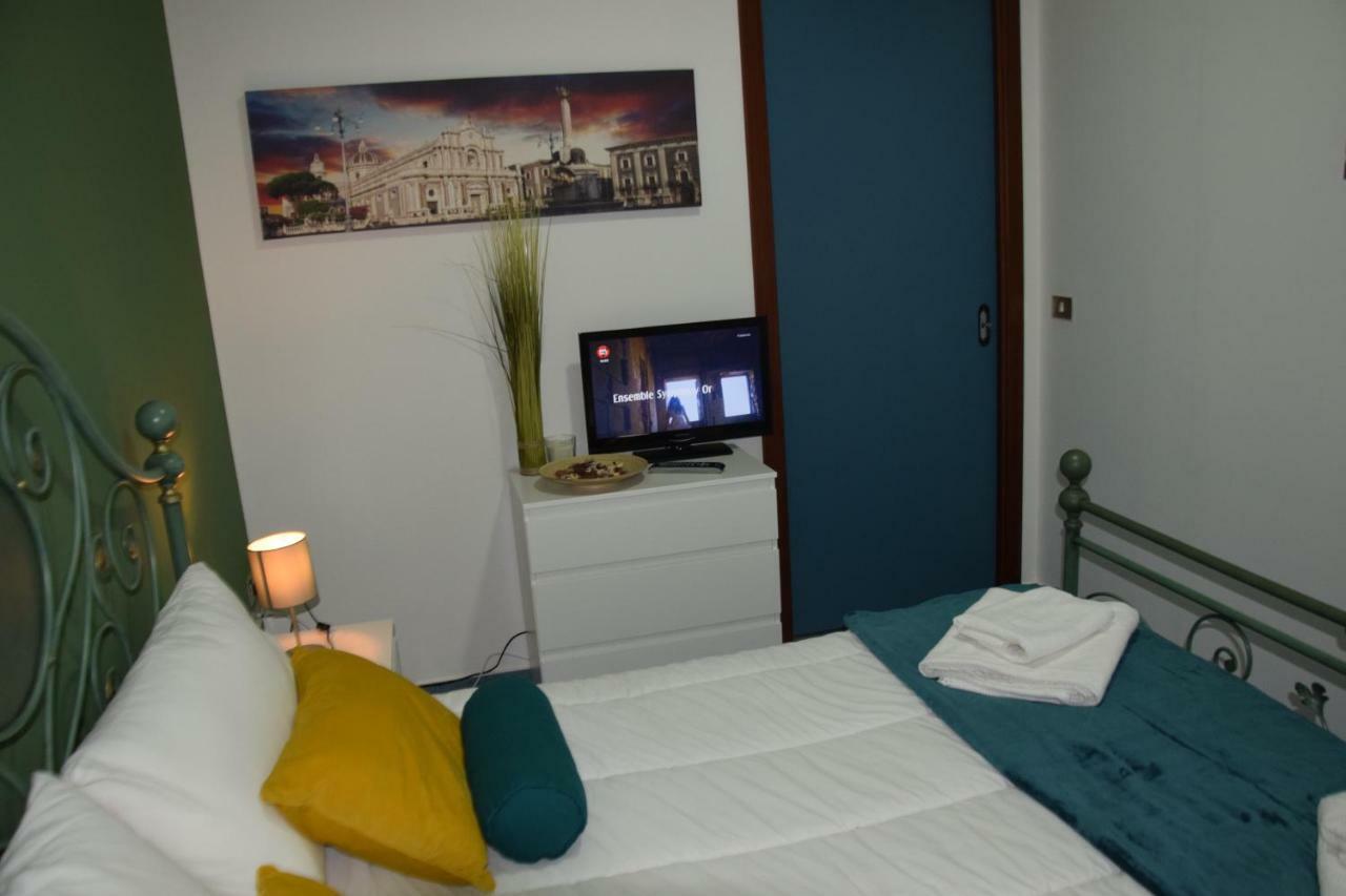 Luxury Catania Panzió Kültér fotó