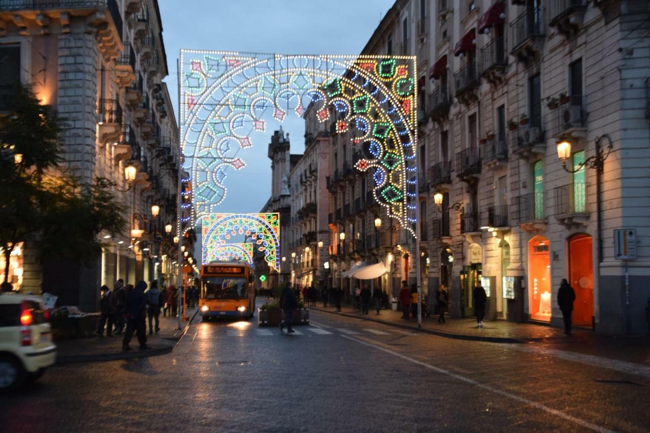 Luxury Catania Panzió Kültér fotó