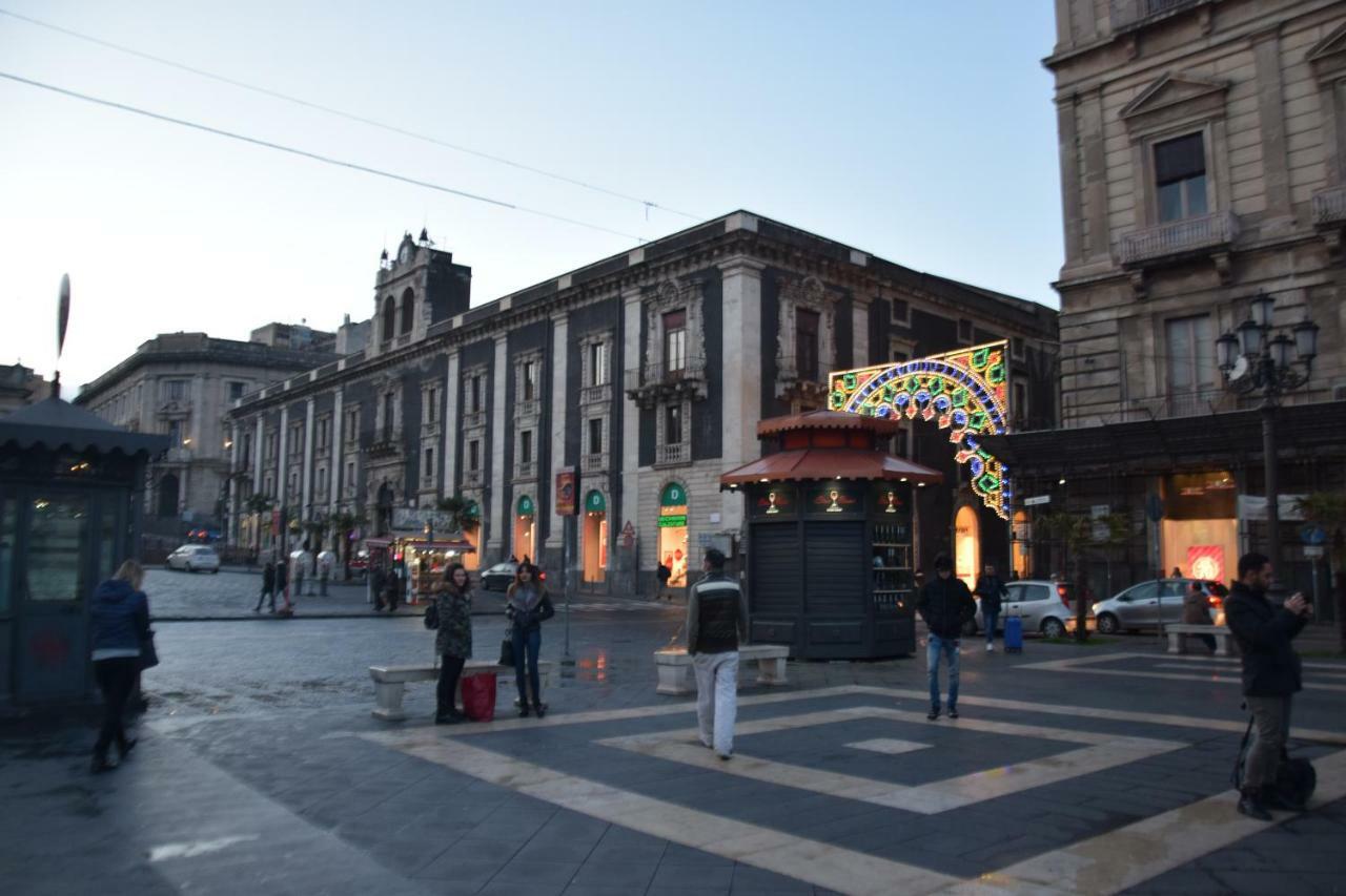 Luxury Catania Panzió Kültér fotó